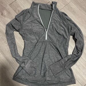 lululemon athletica Women's Charcoal Gray V-Neck Quarter-Zip Pullover
